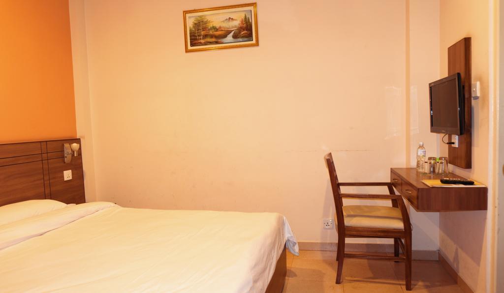 Aryal International Hotel Kathmandu Esterno foto